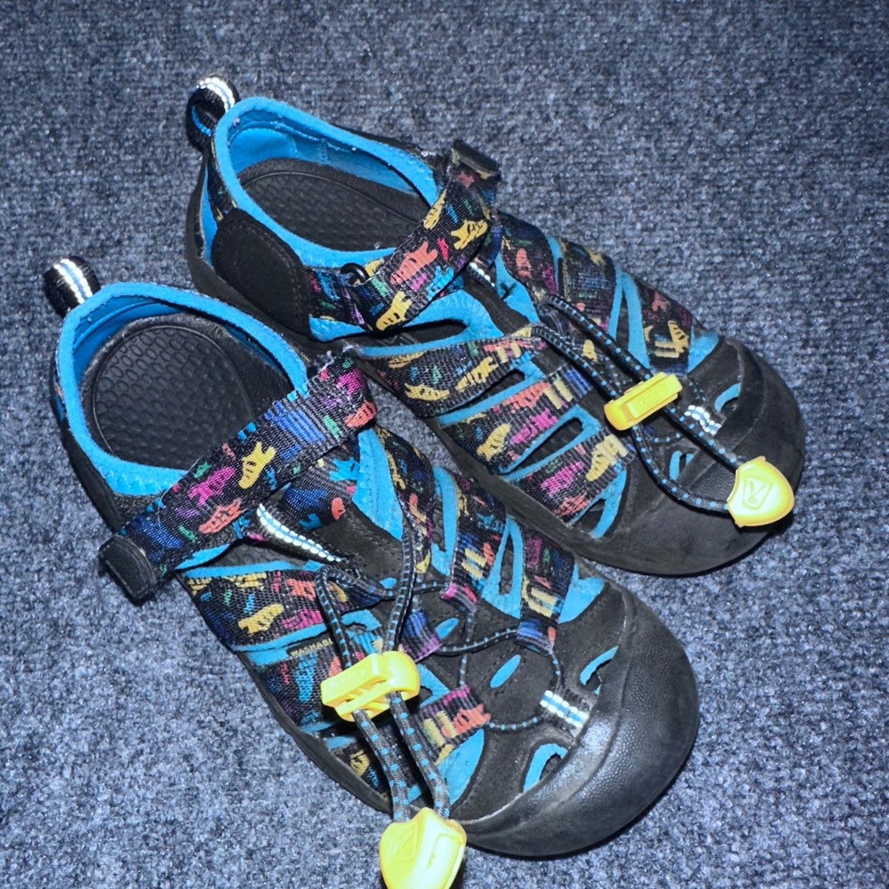 Keen Newport H2 Kids Shoes Size 3 Dinosaur Print‎ Blue Black Water Sandals